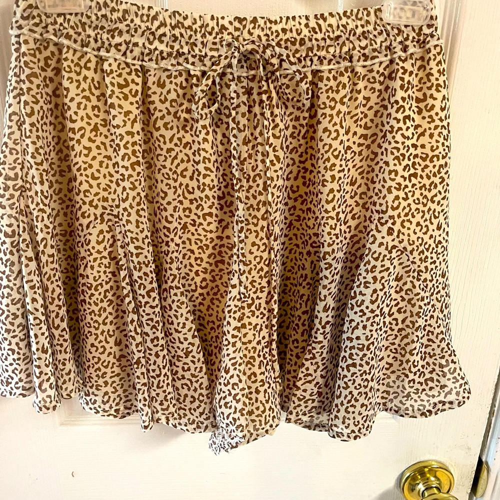 Cute cheetah print skort  NWT Size S